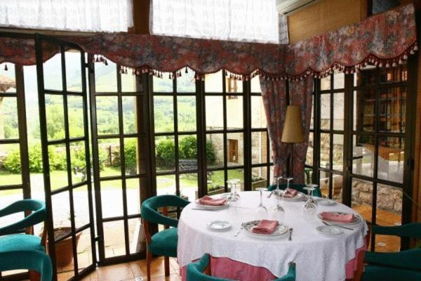 Hotel Posada Del Pas Ontaneda エクステリア 写真